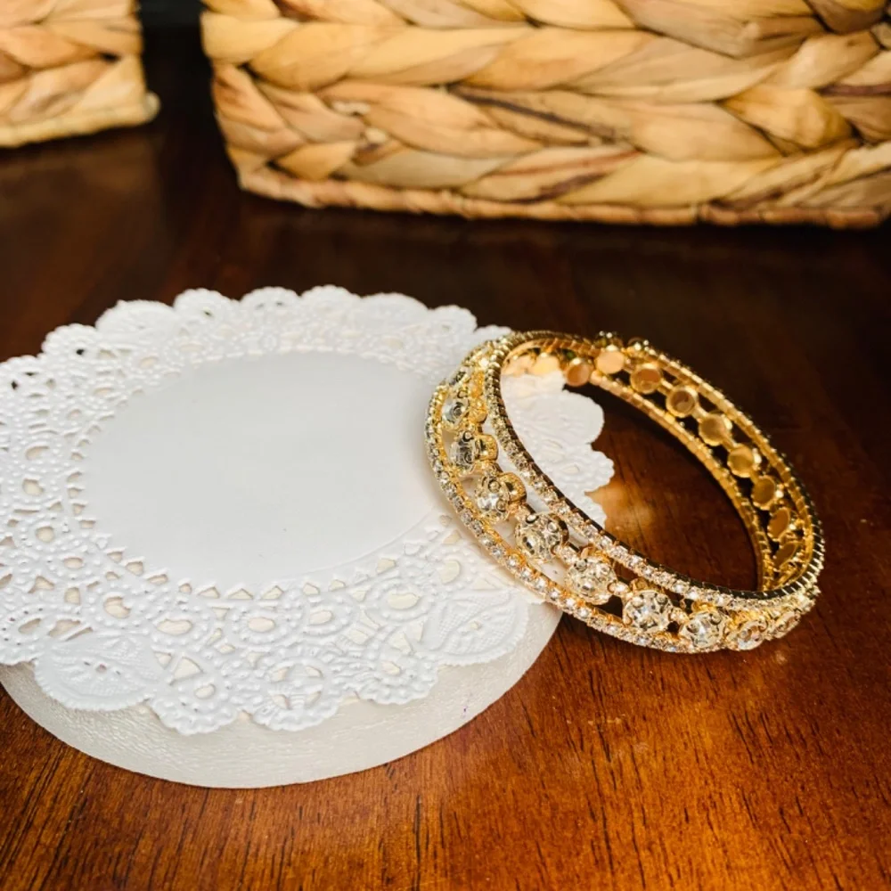 Shimmering Crystal and Gold Plated Coil Wrap Bracelet, adjustable size - Picture 5 of 10